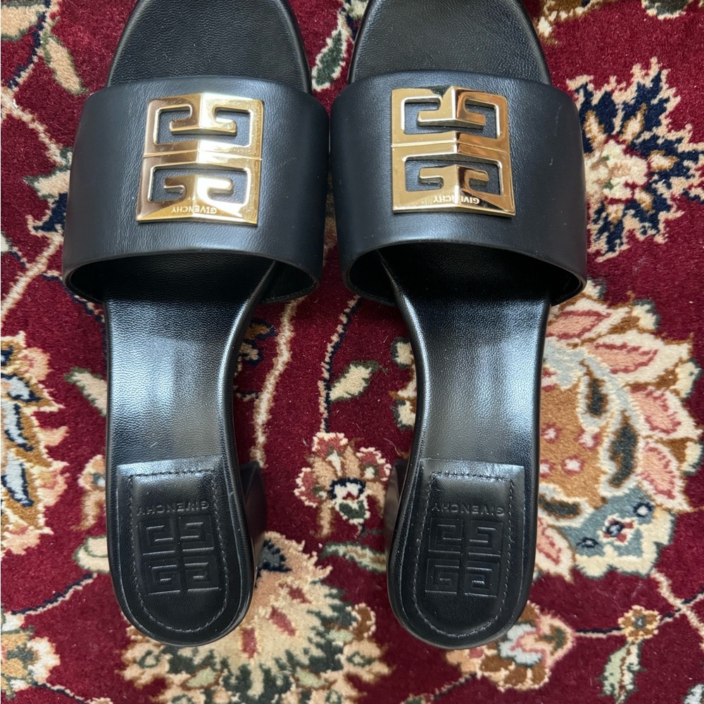 Givenchy 4G lambskin flats